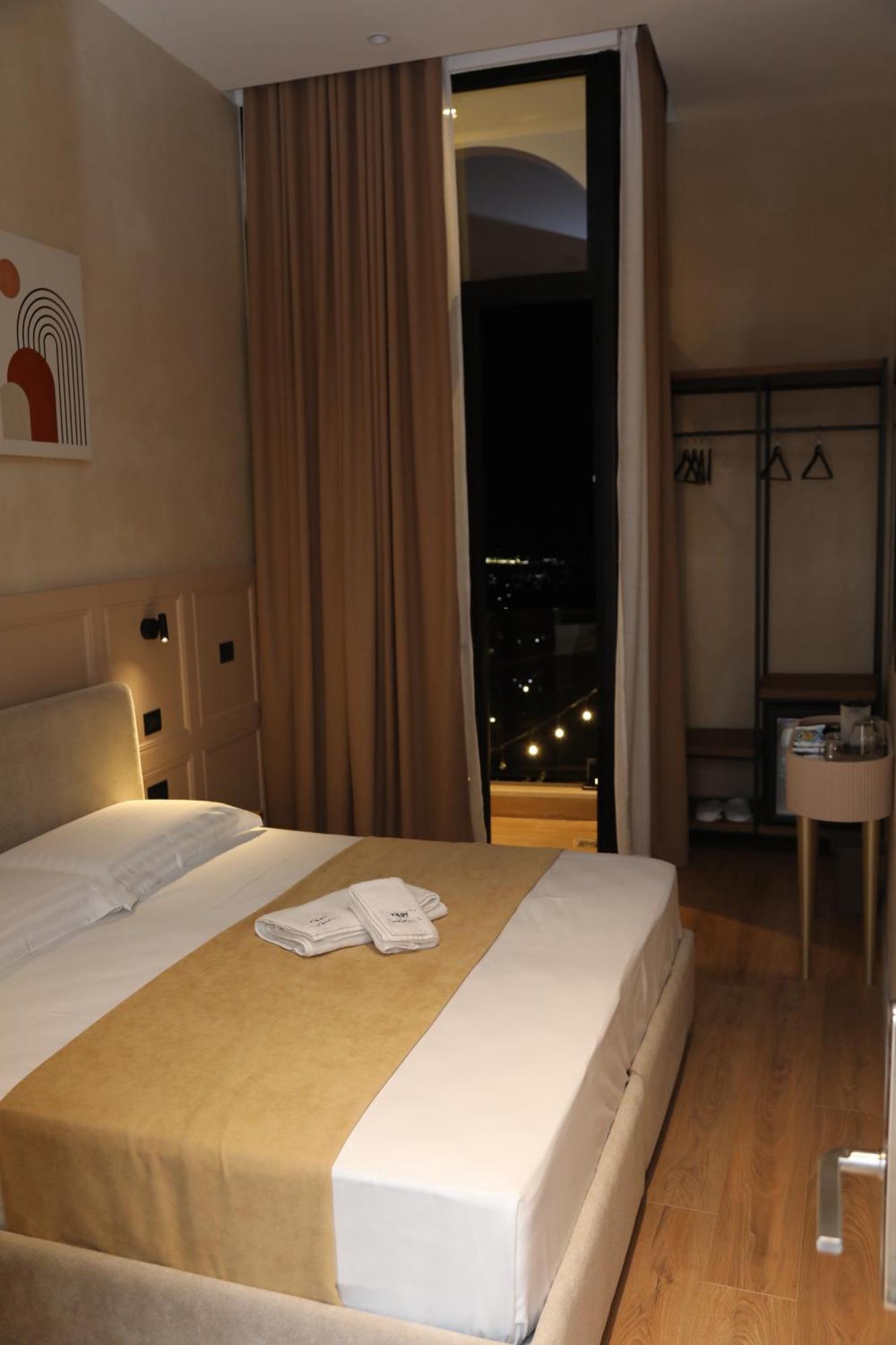 Z Art Hotel Kruje Luaran gambar